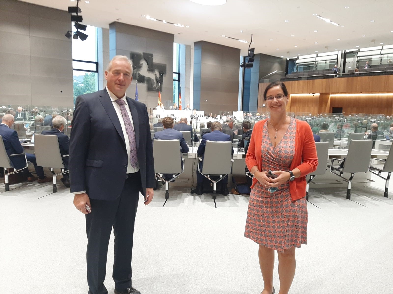 Photo (privat): Waren Kollegen in der vergangenen Wahlperiode: Veronika Bode und Frank Oesterhelweg. Photo (privat): Waren Kollegen in der vergangenen Wahlperiode: Veronika Bode und Frank Oesterhelweg.