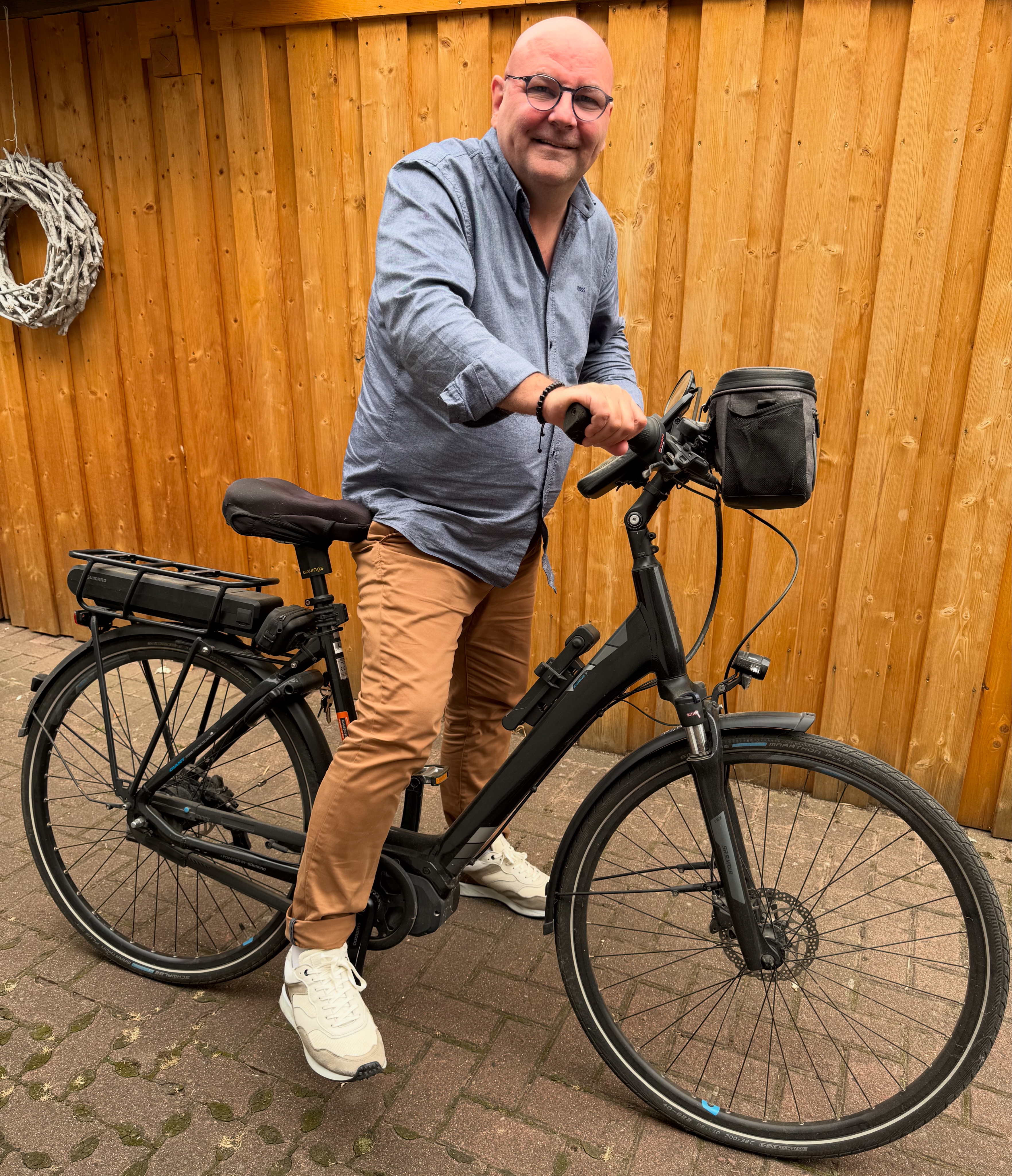 Marc Angerstein ist gegen ideologiegetriebene Steuerverschwendung und m�chte mit seiner CDU-FDP-Gruppe statt eines dritten Radweges nach Braunschweig die Fahrradwege innerhalb des Stadtgebietes ausbauen.