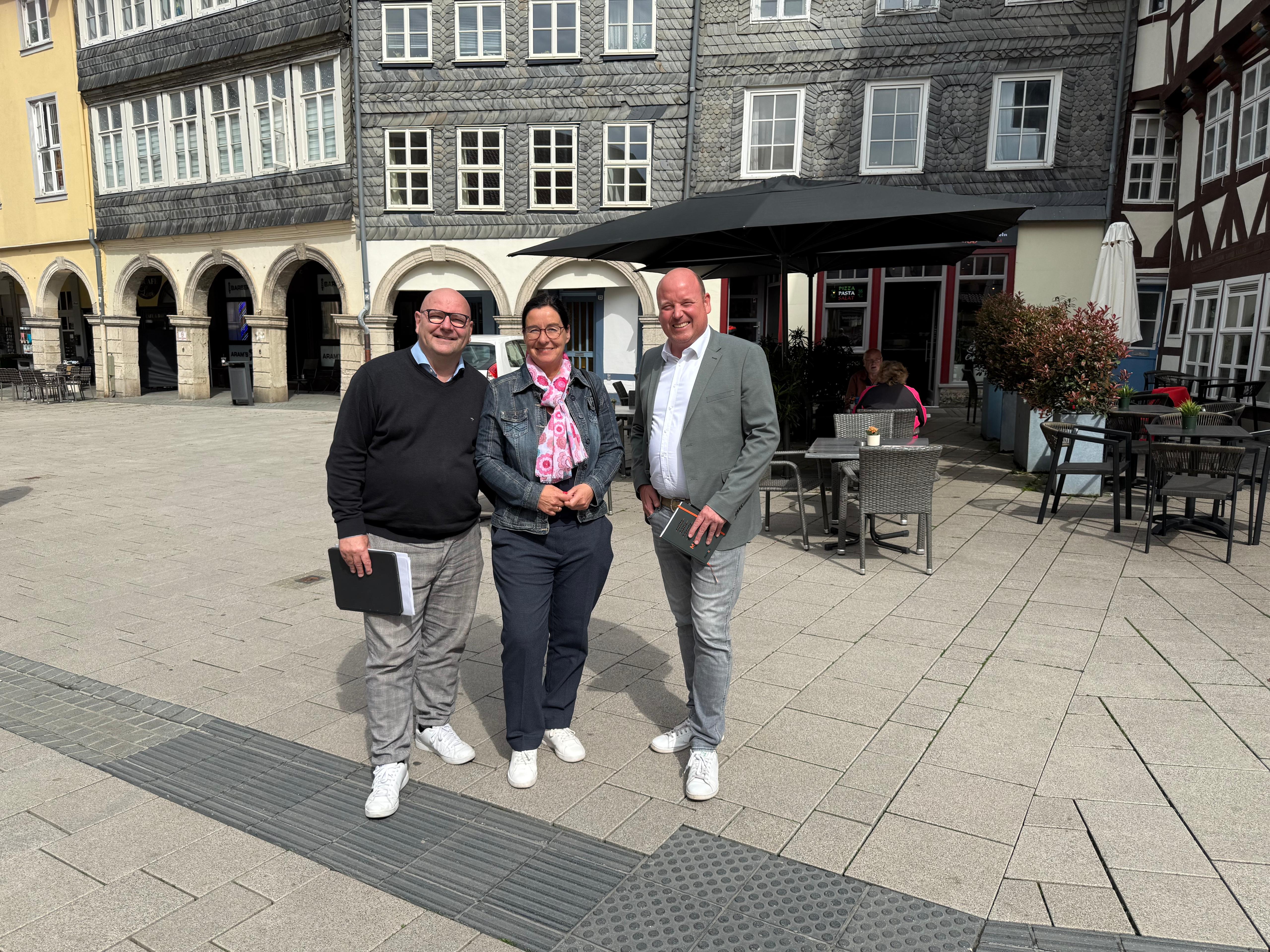 Marc Angerstein (CDU-Fraktionsvorsitzender), Veronika Bode (stellv. Vorsitzende CDU-Landtagsfraktion Niedersachsen), �und Holger Bormann (CDU-Kreisvorsitzender Wolfenb�ttel)
